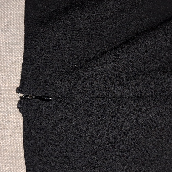 ALEXANDER MCQUEEN Black Skirt w Flare Hem. Size 46 EU, L large US. - Picture 6 of 8